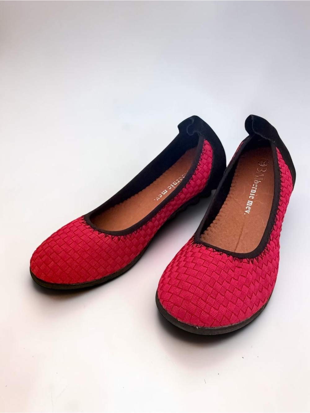 Bernie Mev Red EU39 Bella Me Woven Memory Foam Ballet Flats Black Suede Heel - Picture 4 of 11